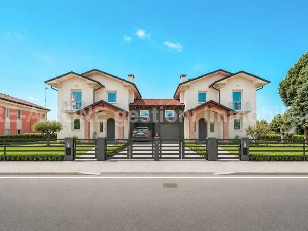 casa indipendente in vendita a Camisano Vicentino in zona Santa Maria