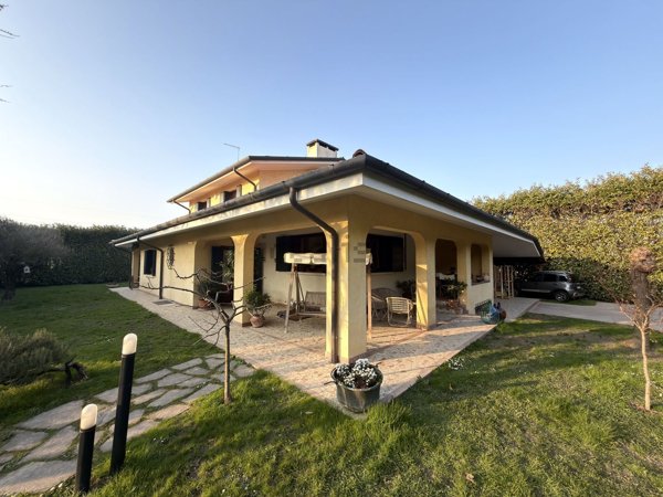 casa indipendente in vendita a Camisano Vicentino in zona Santa Maria
