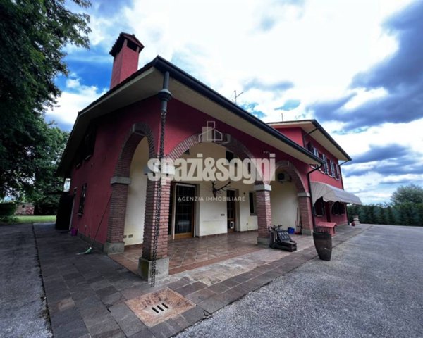 casa indipendente in vendita a Camisano Vicentino