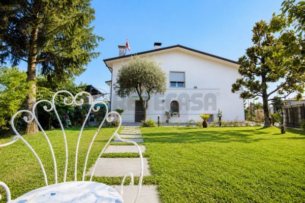 casa indipendente in vendita a Camisano Vicentino