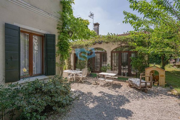 casa indipendente in vendita a Camisano Vicentino in zona Santa Maria