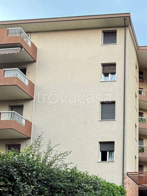appartamento in vendita a Camisano Vicentino in zona Santa Maria
