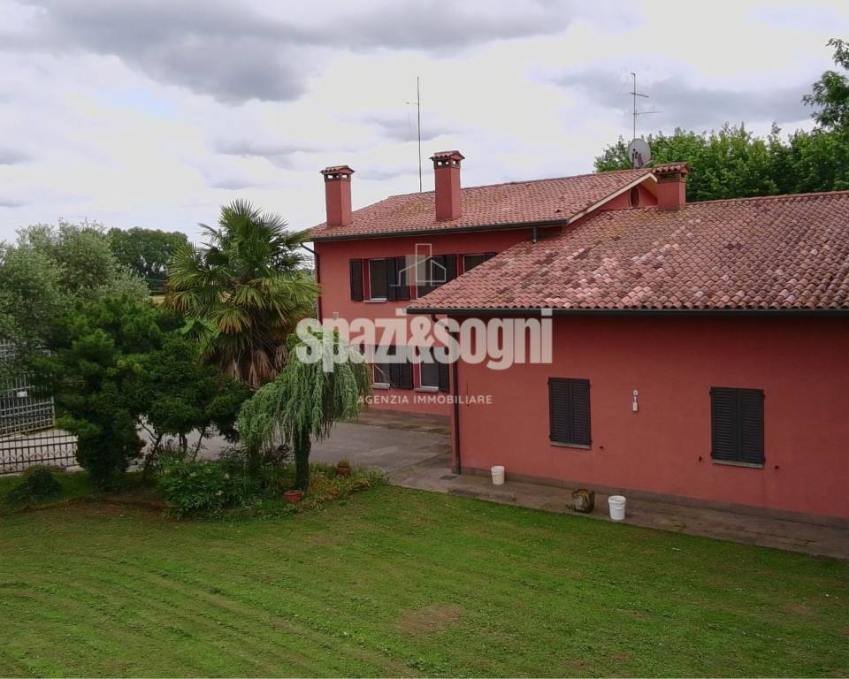 casa indipendente in vendita a Camisano Vicentino