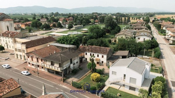 pentavano in vendita a Campiglia dei Berici