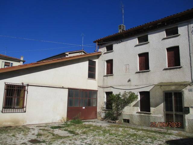 casa indipendente in vendita a Carrè