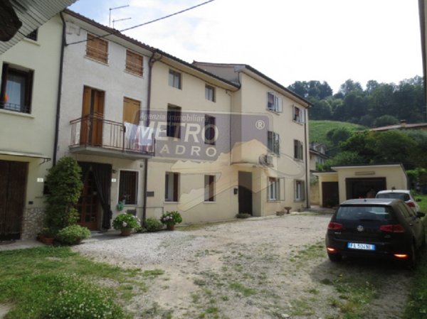 casa indipendente in vendita a Carrè