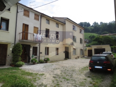 casa indipendente in vendita a Carrè