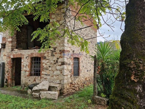casa indipendente in vendita a Carrè