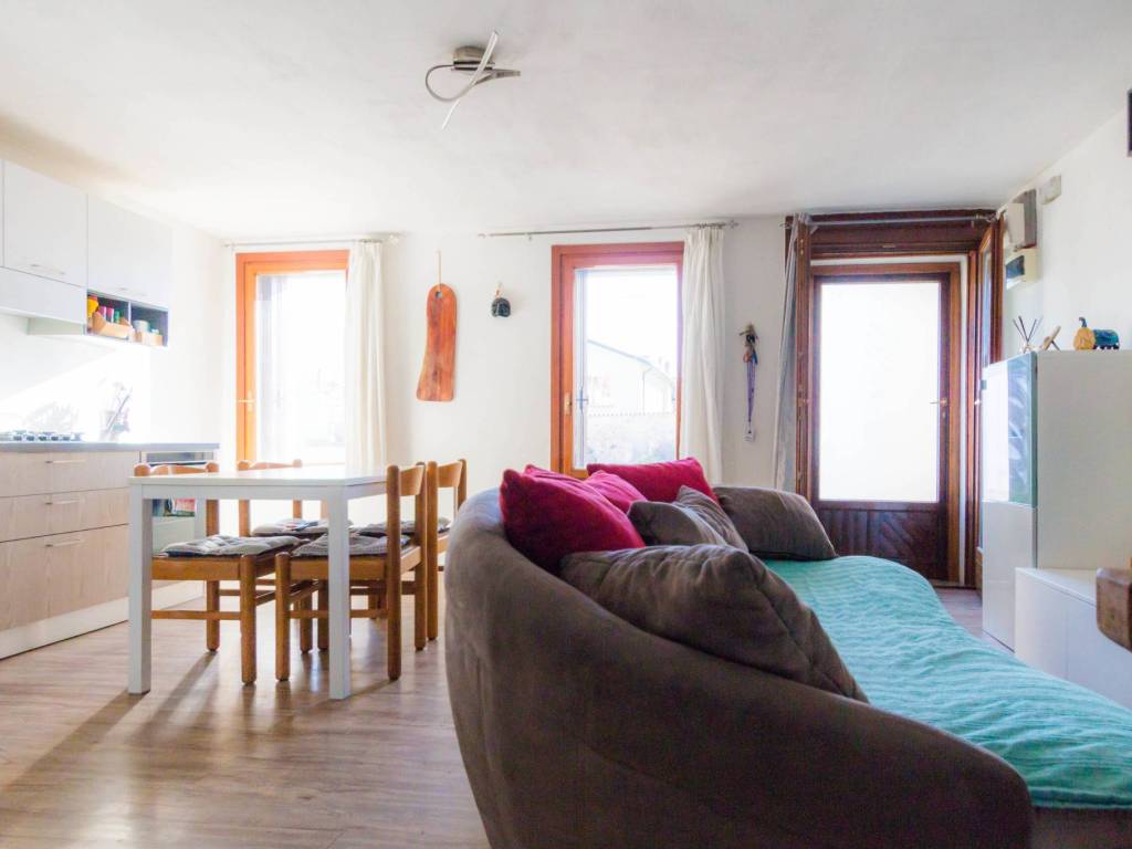 casa indipendente in vendita a Carrè