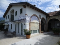 casa indipendente in vendita a Carrè