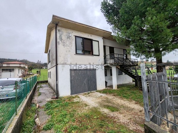 casa indipendente in vendita a Carrè