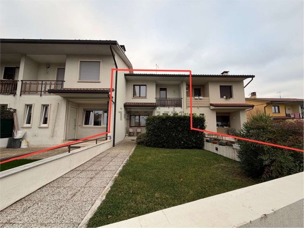 casa indipendente in vendita a Carrè