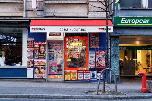 negozio in vendita a Carrè