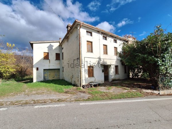 casa indipendente in vendita a Carrè