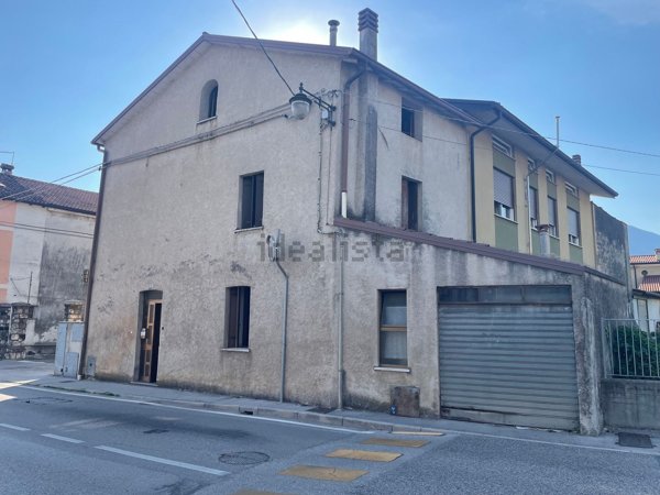 casa indipendente in vendita a Carrè
