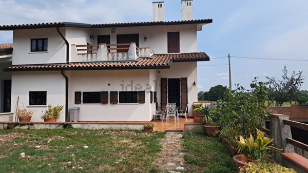 casa indipendente in vendita a Carrè