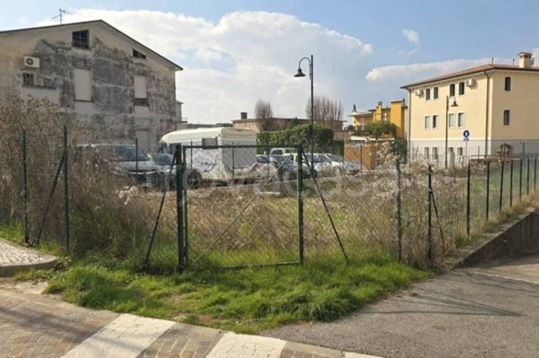 ufficio in vendita a Carrè