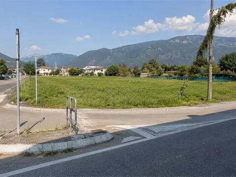 terreno in vendita a Carrè