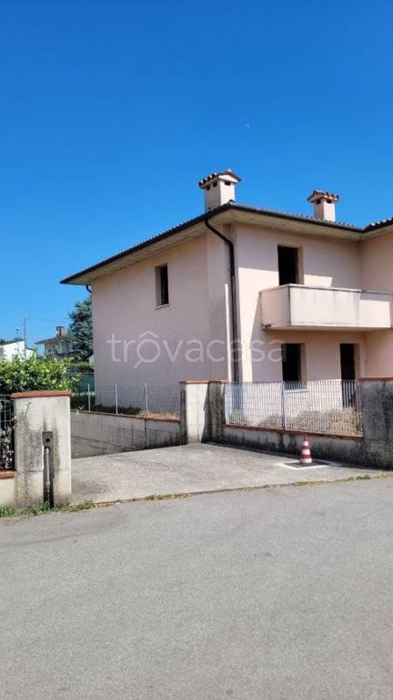 casa indipendente in vendita a Cartigliano