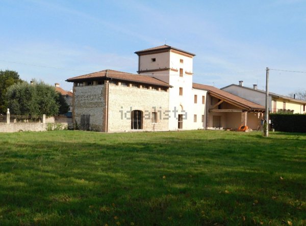 villa in vendita a Cassola