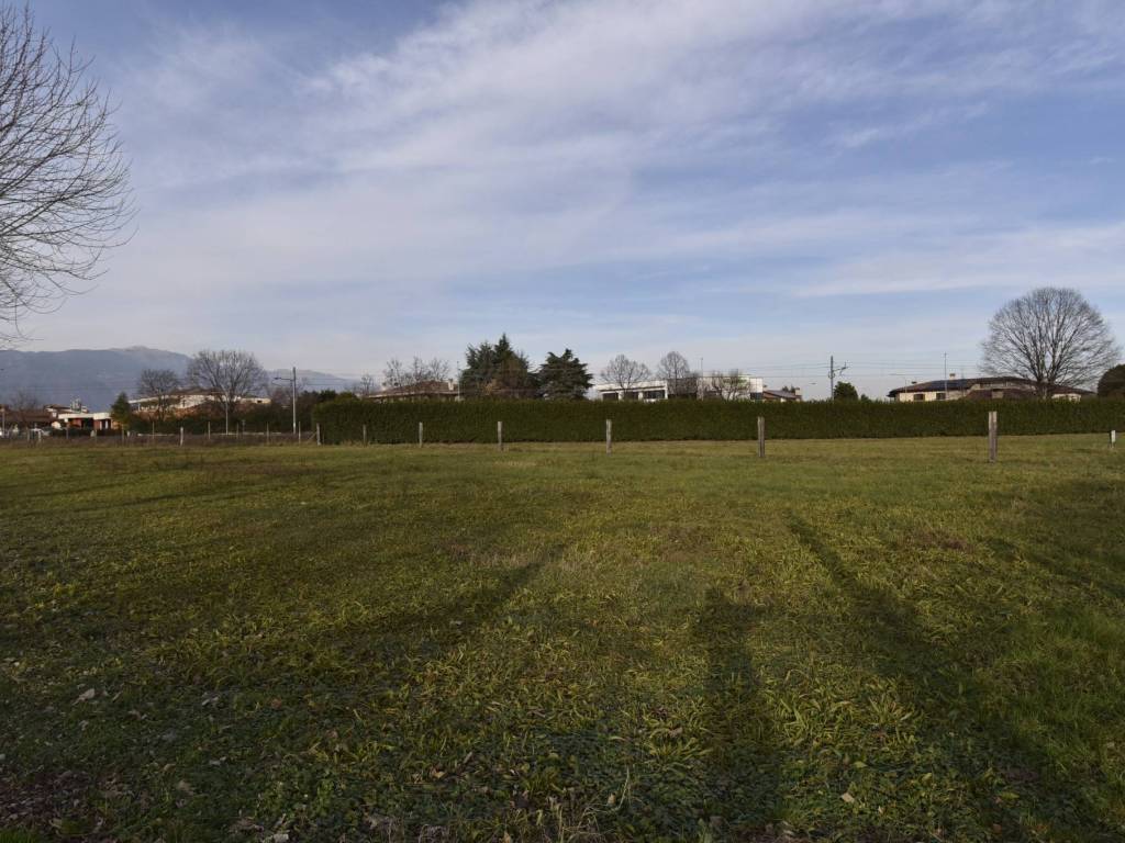 terreno edificabile in vendita a Cassola