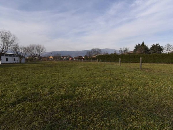 terreno edificabile in vendita a Cassola