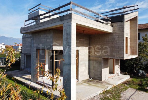casa indipendente in vendita a Cassola