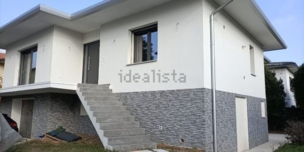 casa indipendente in vendita a Cassola