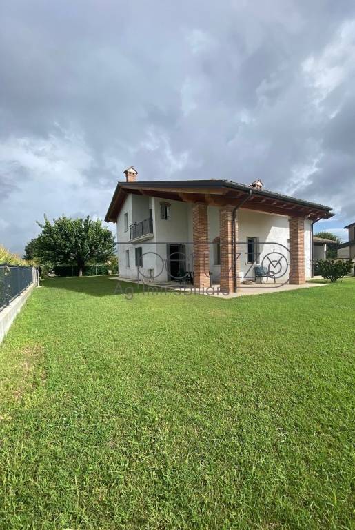 casa indipendente in vendita a Cassola