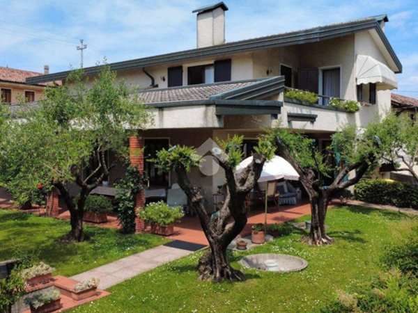 casa indipendente in vendita a Cassola