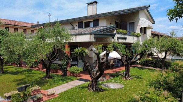 casa indipendente in vendita a Cassola