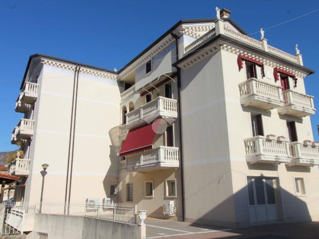 appartamento in vendita a Cassola in zona San Zeno