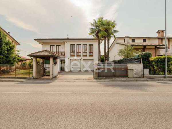 casa indipendente in vendita a Cassola