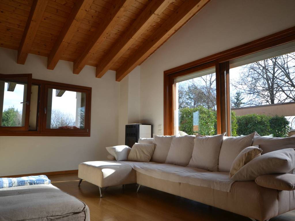 appartamento in vendita a Cassola in zona San Zeno