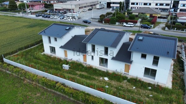 casa indipendente in vendita a Cassola