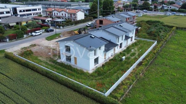 casa indipendente in vendita a Cassola