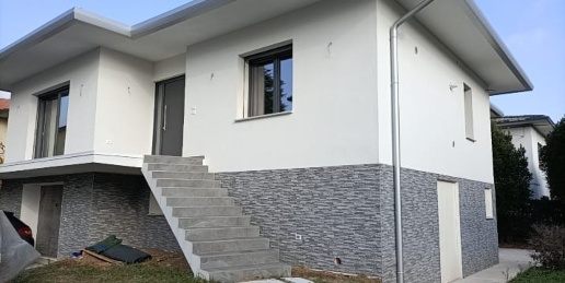 casa indipendente in vendita a Cassola in zona San Zeno