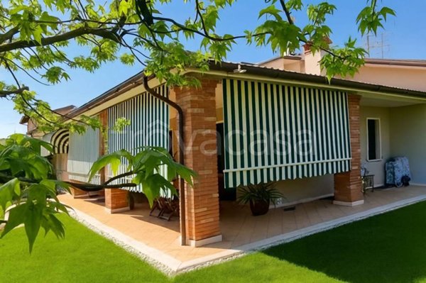 casa indipendente in vendita a Cassola in zona San Zeno