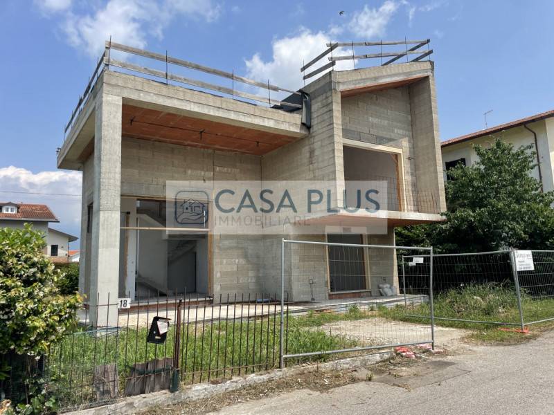 casa indipendente in vendita a Cassola
