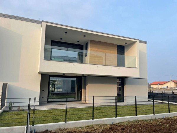 appartamento in vendita a Cassola in zona San Zeno