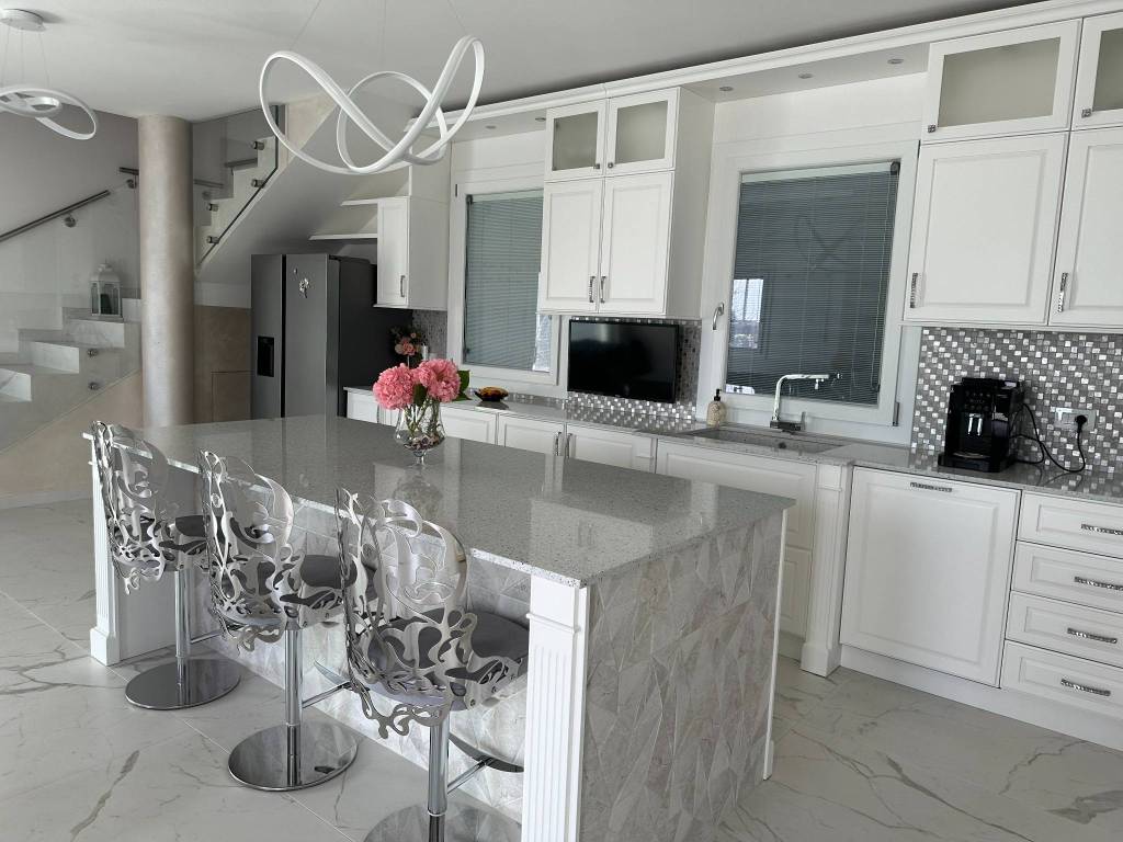 casa indipendente in vendita a Cassola in zona San Zeno