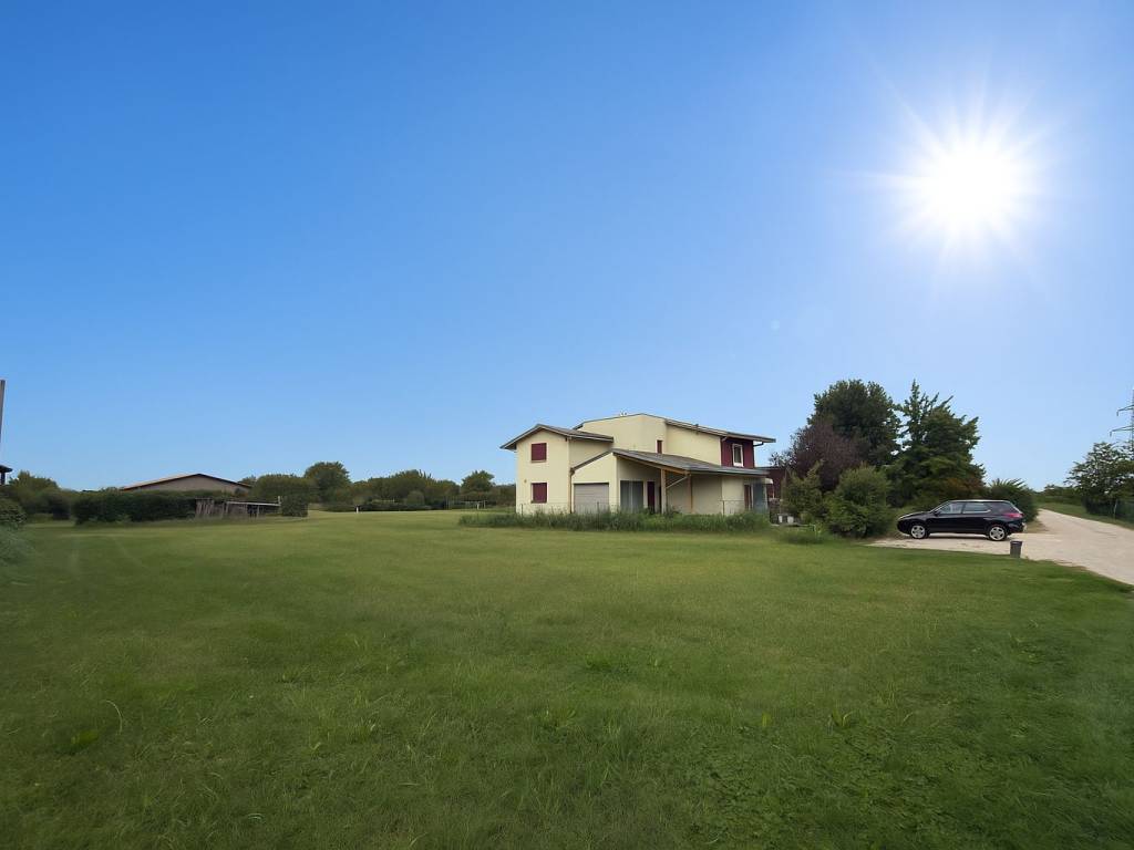 terreno edificabile in vendita a Cassola in zona San Zeno