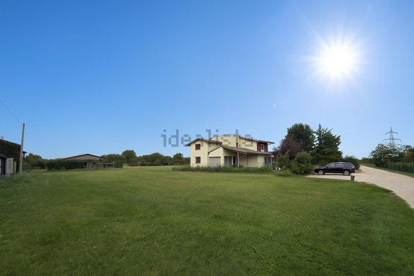terreno edificabile in vendita a Cassola in zona San Zeno