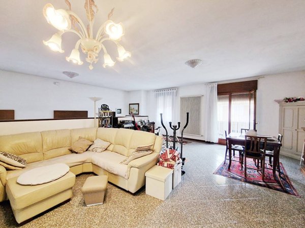 appartamento in vendita a Cassola in zona San Zeno