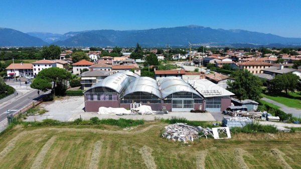 locale commerciale in vendita a Cassola