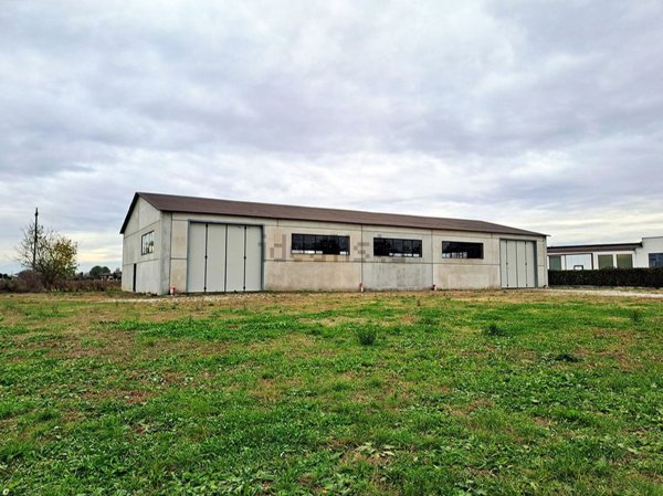 terreno edificabile in vendita a Cassola