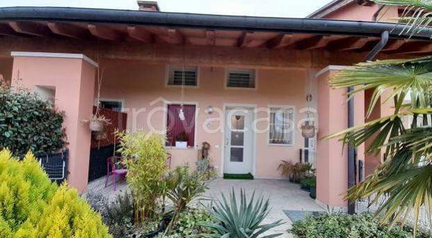 casa indipendente in vendita a Cassola