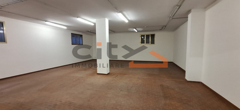 locale di sgombero in vendita a Cassola