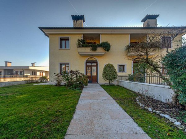 casa indipendente in vendita a Cassola