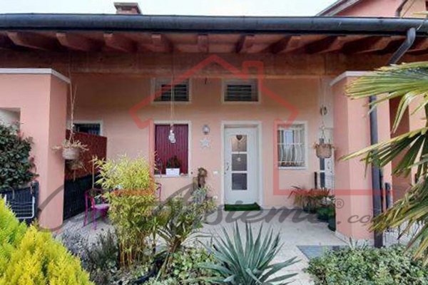 casa indipendente in vendita a Cassola